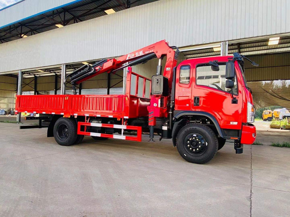 國(guó)六東風(fēng)D912長(zhǎng)威6.3噸四節(jié)折臂吊機(jī)隨車(chē)吊